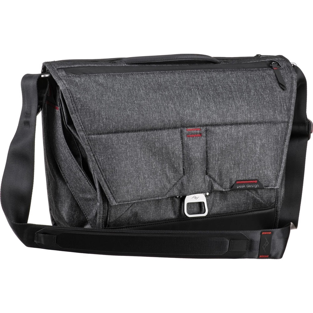 Peak Design Everyday Messenger 13” travel camera bag